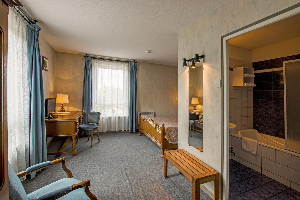 Hostellerie de l'Étoile Wasselonne Chambre photo